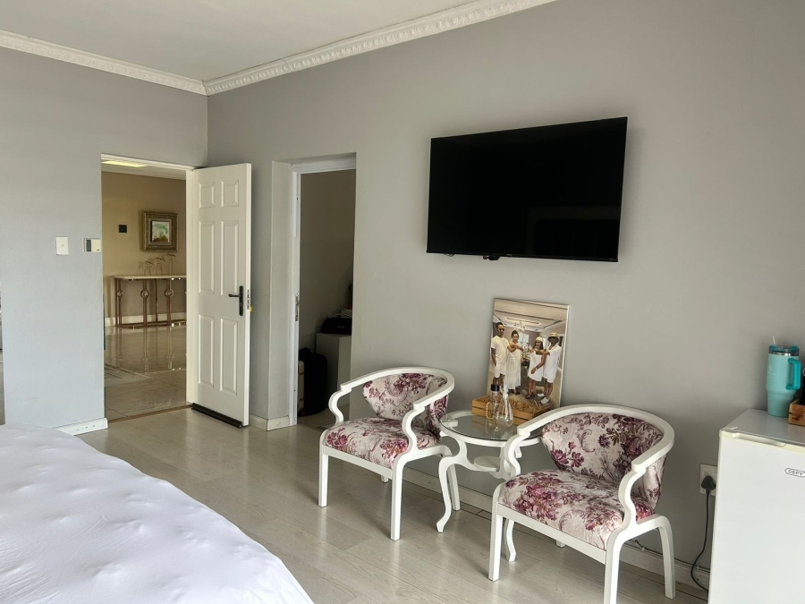 5 Bedroom Property for Sale in Nahoon Valley Park Eastern Cape